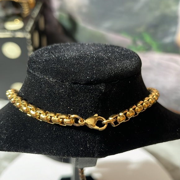 LOUIS VUITTON LOCK AND KEY #309 WITH GOLD PLATED STAINLESS STEEL CHAIN. - Picture 6 of 6